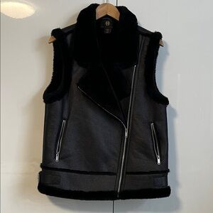 House of Harlow 1960 Oversized Black Shearling Vest, Size XS